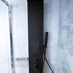 Yannis - Stylish With High-speed Wi-fi