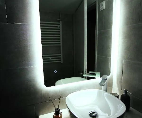 Yannis - Stylish With High-speed Wi-fi Lejlighed