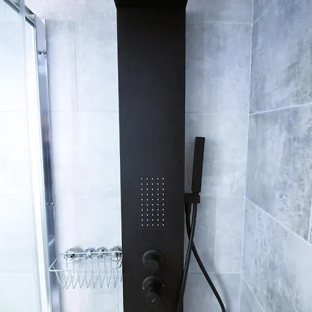 Yannis - Stylish With High-speed Wi-fi