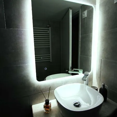 Yannis - Stylish With High-speed Wi-fi Apartment