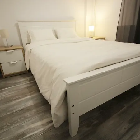 Yannis - Stylish With High-speed Wi-fi Apartment