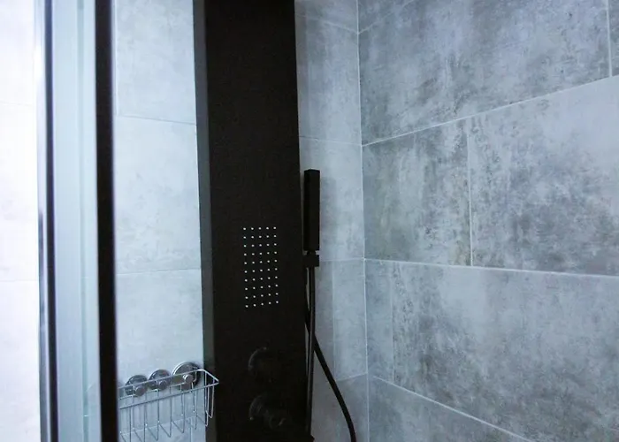 Yannis - Stylish With High-speed Wi-fi Apartment