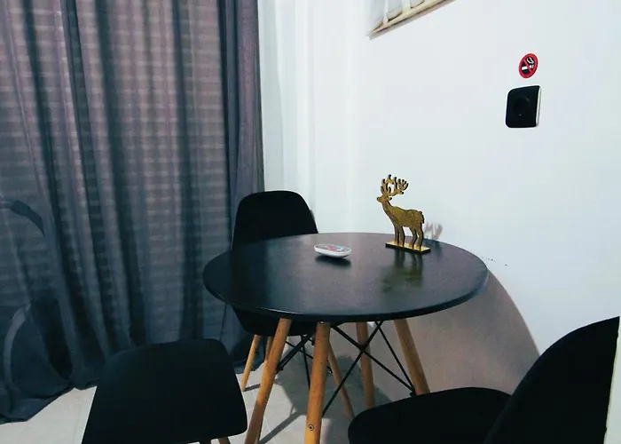 Yannis - Stylish With High-speed Wi-fi Apartment *
