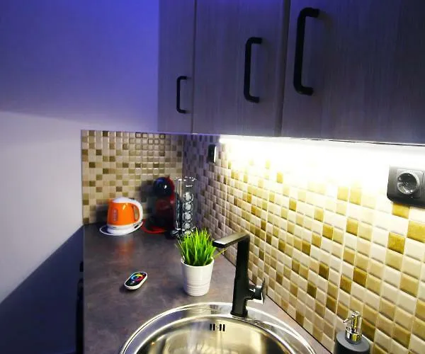 Yannis - Stylish With High-speed Wi-fi